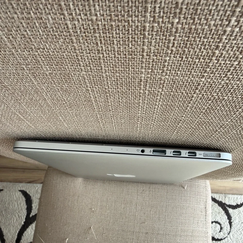 Apple MacBook Pro
